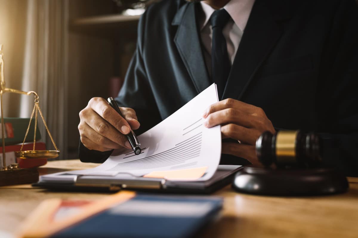 Why You Need an Attorney If You Want to Sue a Government Agency ...